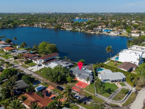 21330 NE 25th Ct, Miami, FL 33180