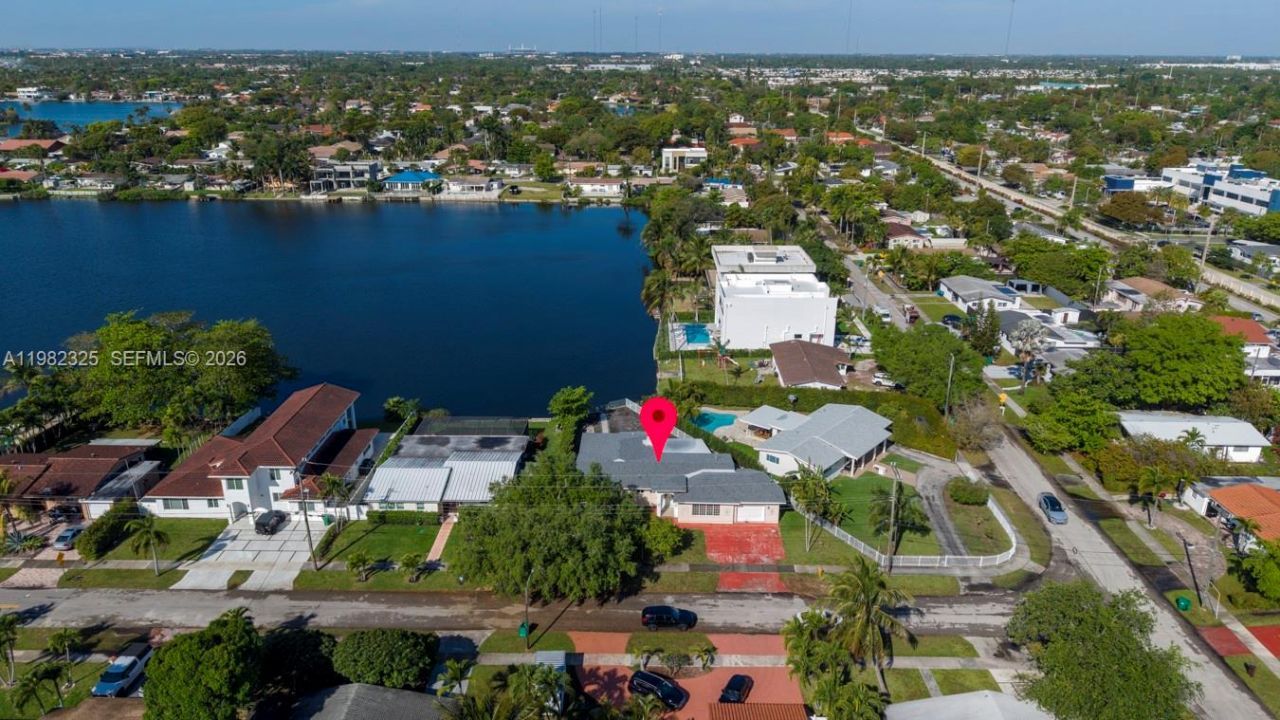 21330 NE 25th Ct, Miami, FL 33180 Photo