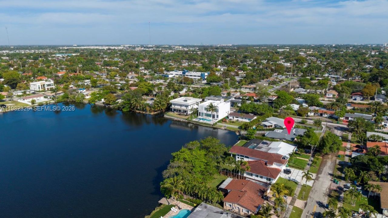 21330 NE 25th Ct, Miami, FL 33180 Photo