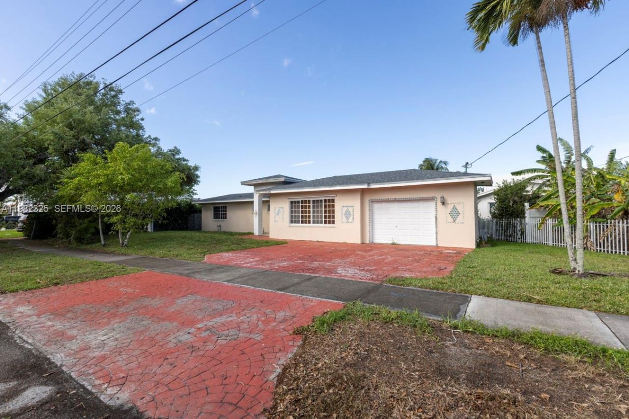 21330 NE 25th Ct, Miami, FL 33180 Photo