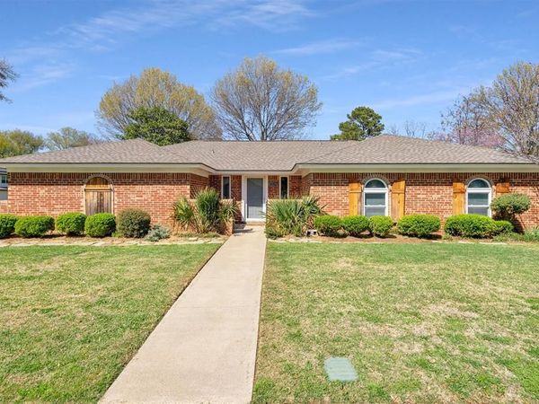 2307 Leonard Court, Arlington, TX 76015