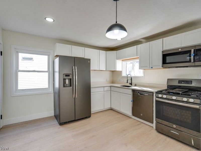 4455 W 56th Street, Cleveland, OH 44144 Photo 10