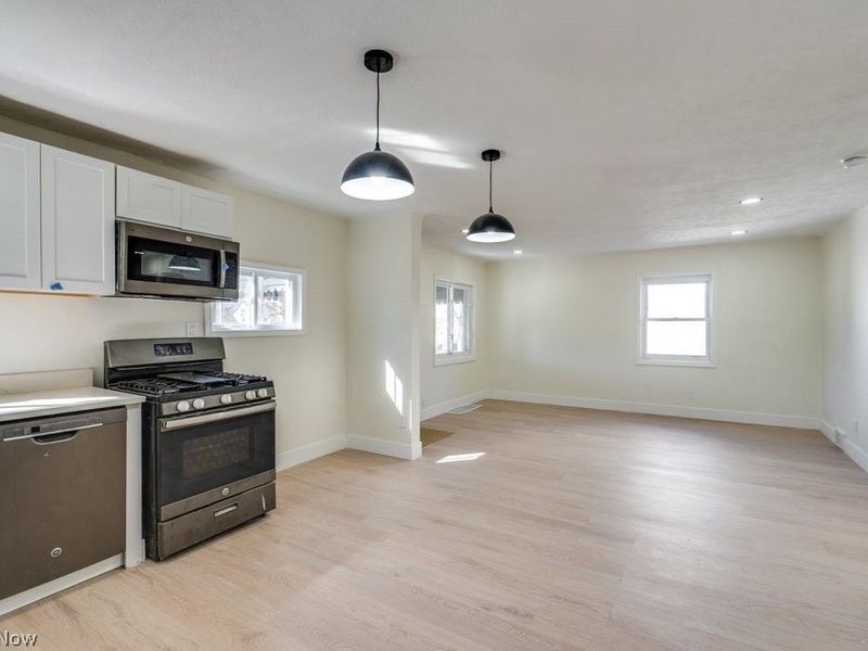 4455 W 56th Street, Cleveland, OH 44144 Photo 11