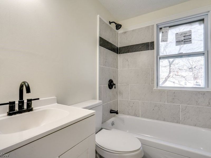 4455 W 56th Street, Cleveland, OH 44144 Photo 18