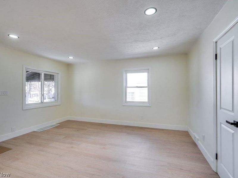 4455 W 56th Street, Cleveland, OH 44144 Photo 5