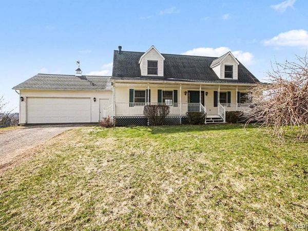 8806 Bergin Road, Hartland Twp, MI 48843