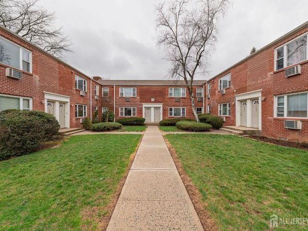 72 Fox Road, Edison, NJ 08817