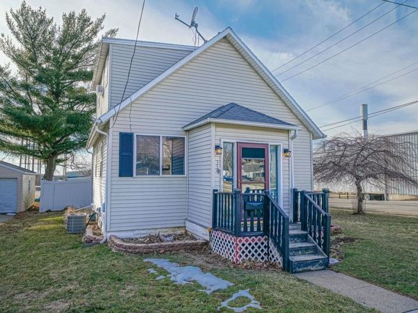 334 N 14th, ROCHELLE, IL 61068