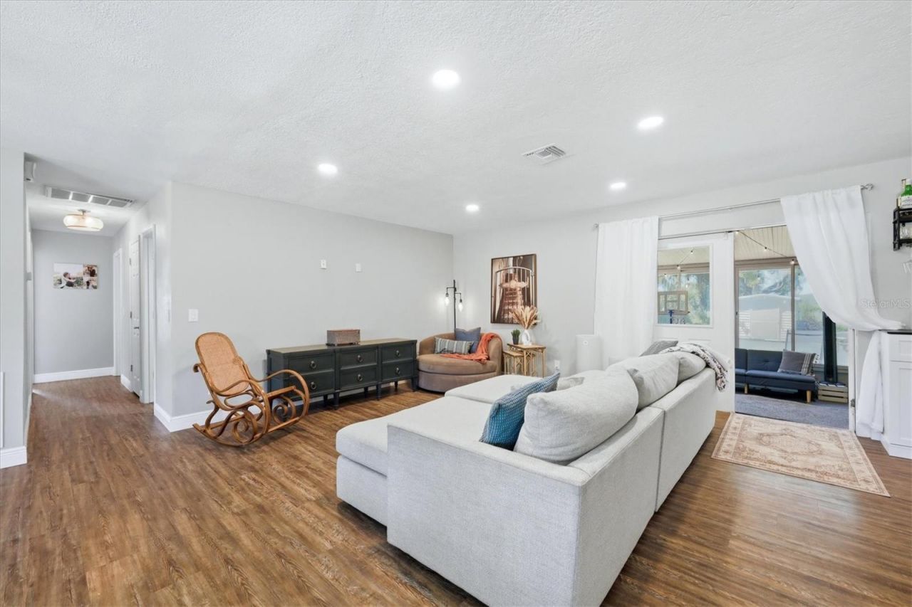 9811 28th Avenue E, Palmetto, FL 34221 Photo