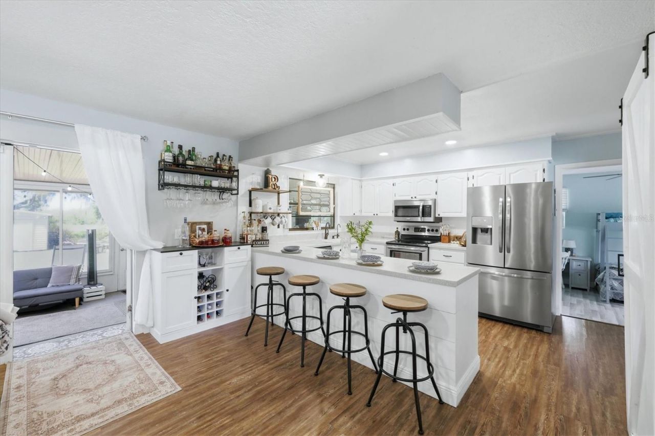 9811 28th Avenue E, Palmetto, FL 34221 Photo