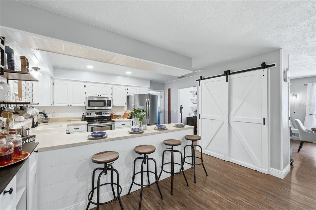 9811 28th Avenue E, Palmetto, FL 34221 Photo