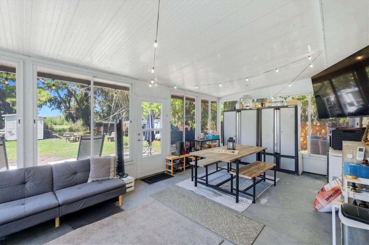 9811 28th Avenue E, Palmetto, FL 34221 Photo