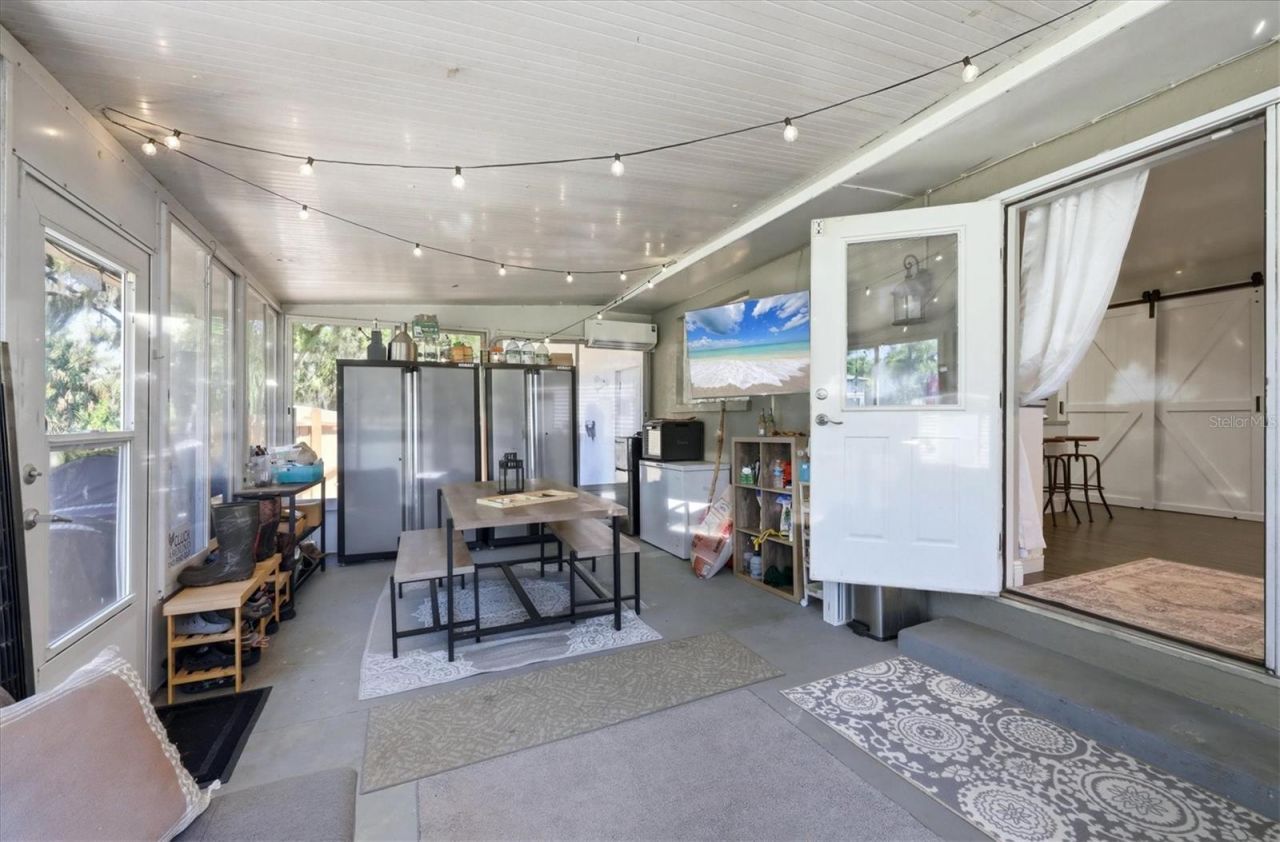 9811 28th Avenue E, Palmetto, FL 34221 Photo