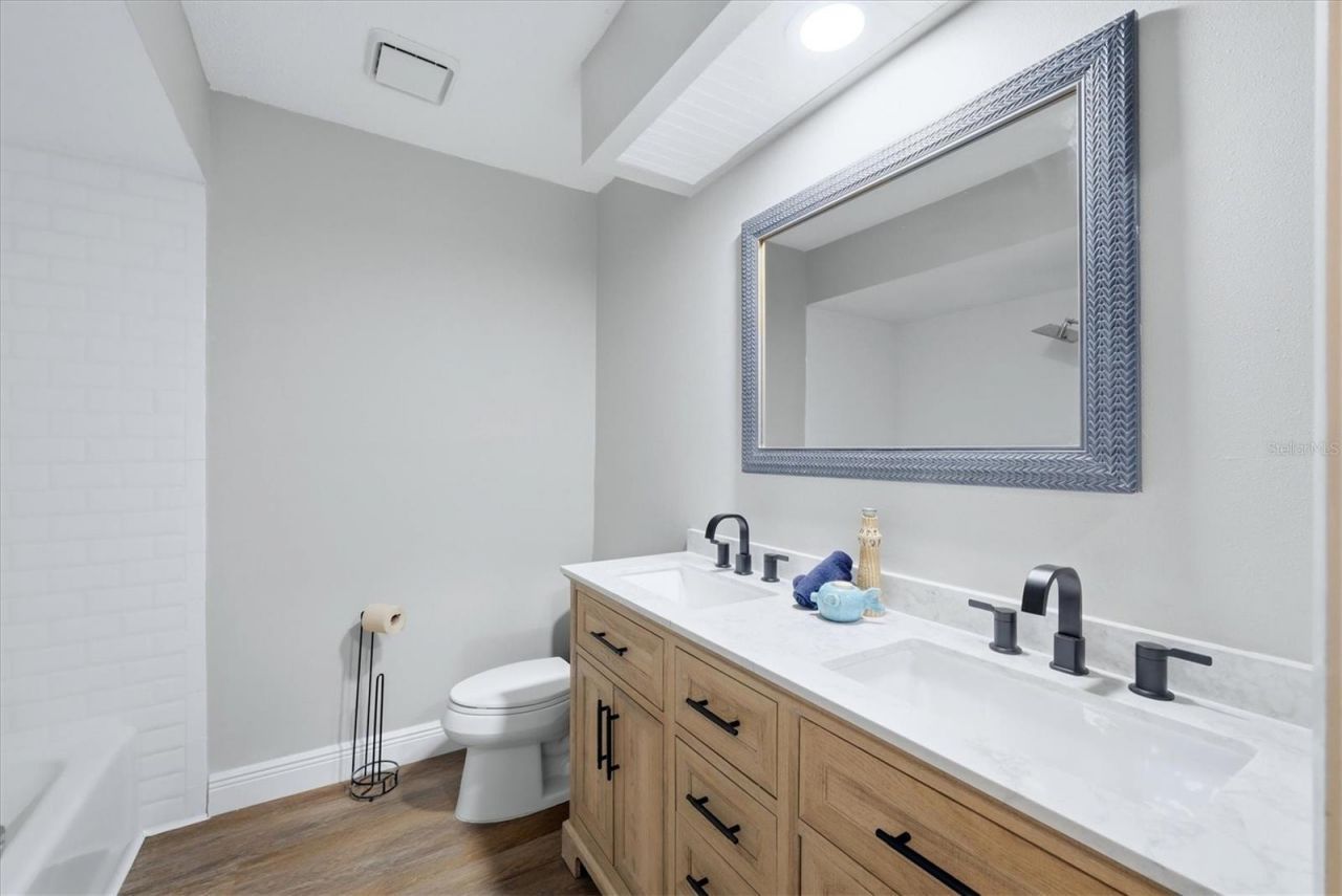 9811 28th Avenue E, Palmetto, FL 34221 Photo