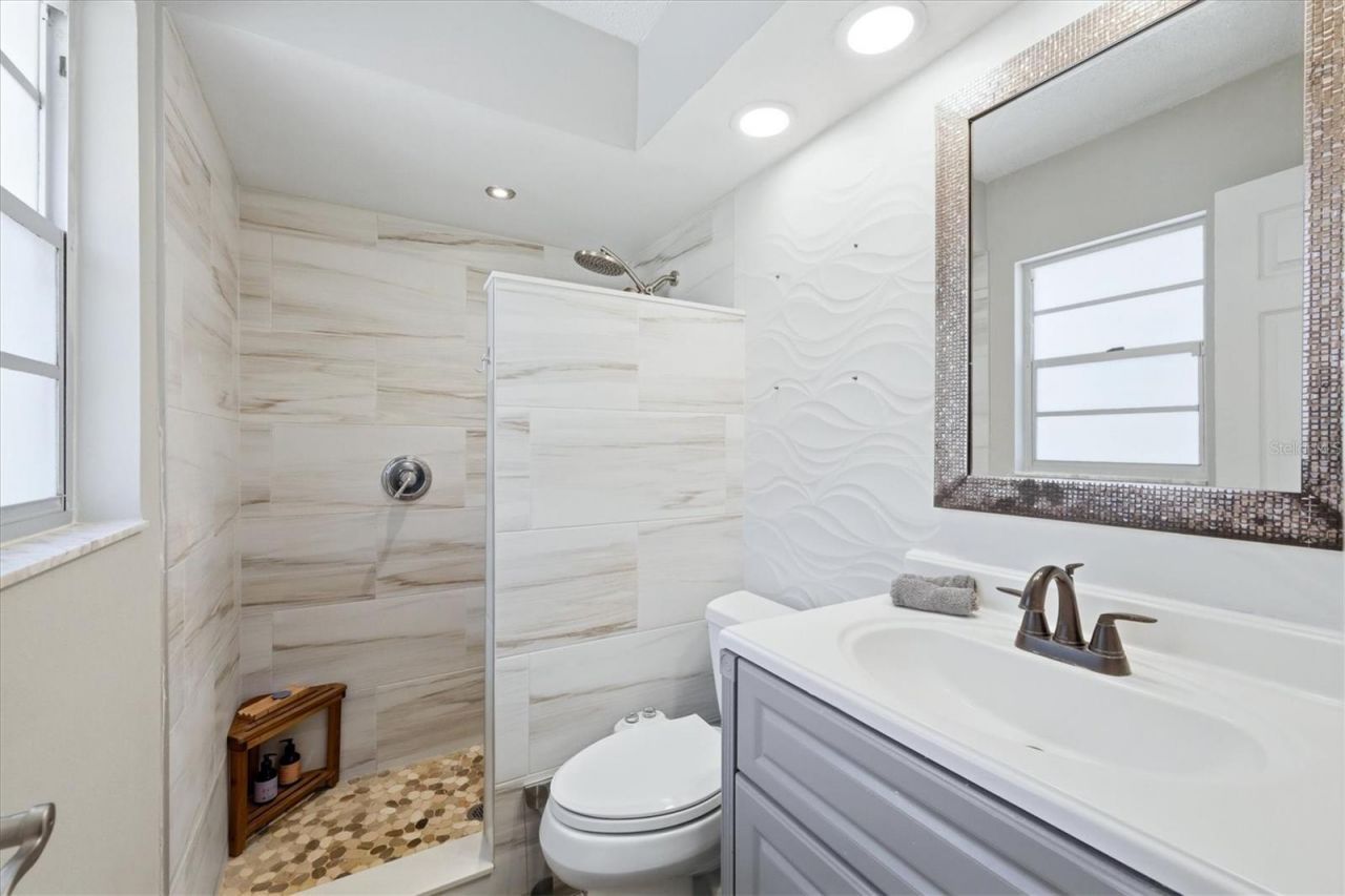 9811 28th Avenue E, Palmetto, FL 34221 Photo