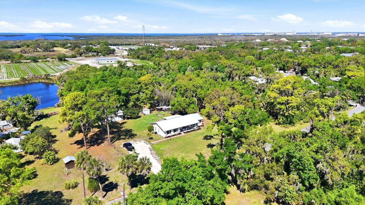 9811 28th Avenue E, Palmetto, FL 34221 Photo