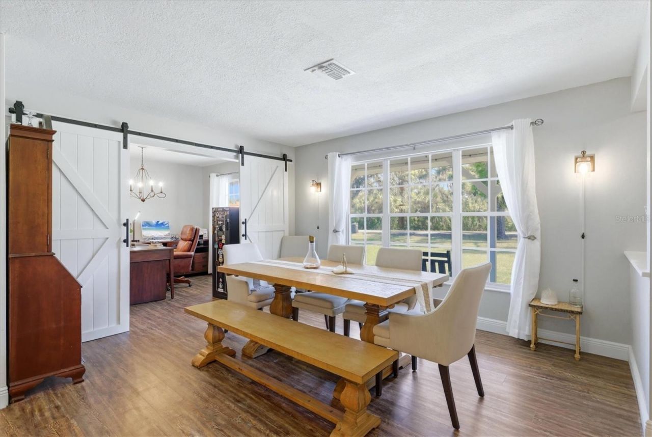 9811 28th Avenue E, Palmetto, FL 34221 Photo