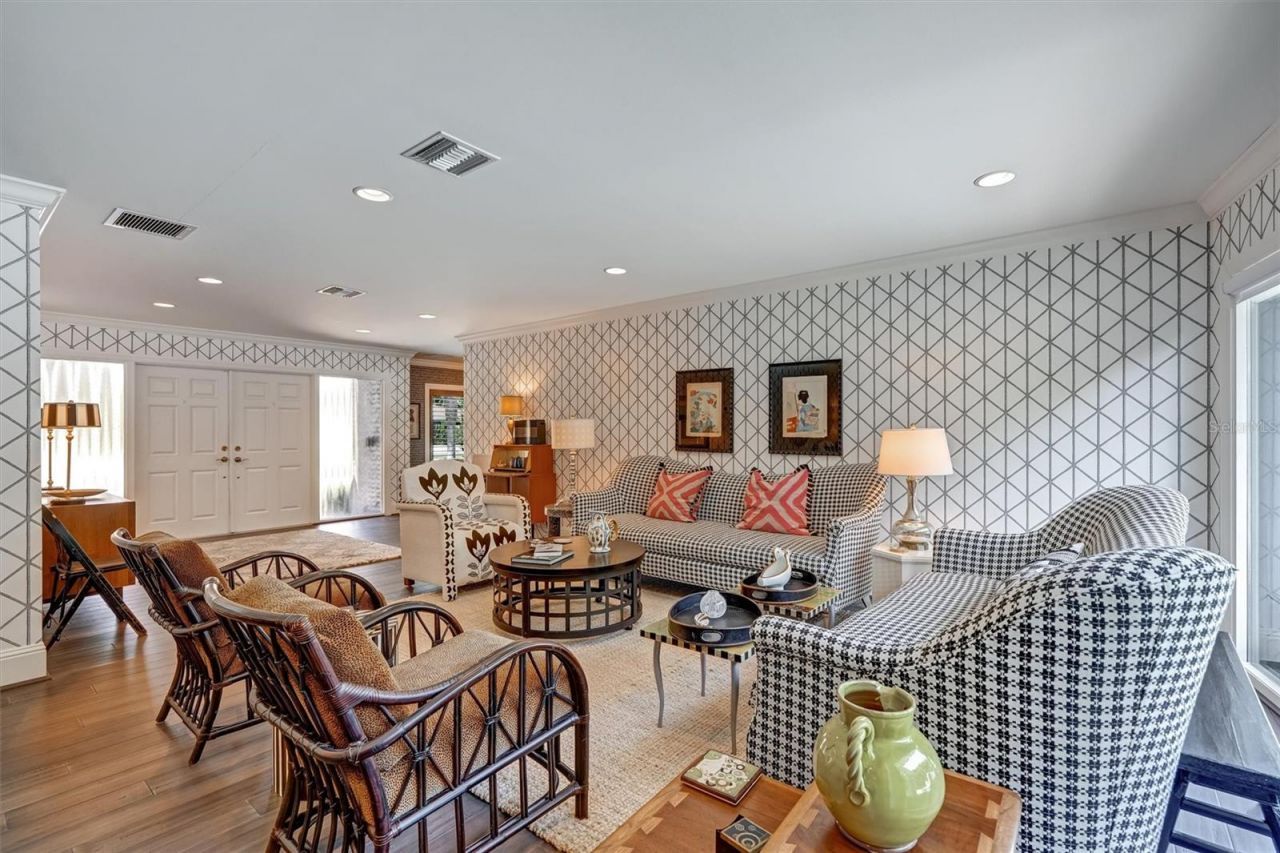 4160 39th Street S, Saint Petersburg, FL 33711 Photo