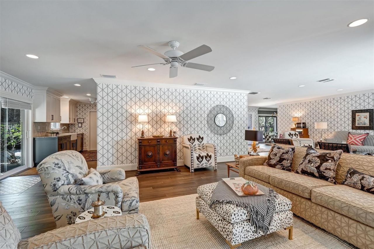 4160 39th Street S, Saint Petersburg, FL 33711 Photo