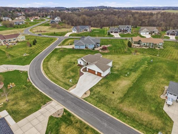 6480 Revere Pass, Deforest, WI 53532