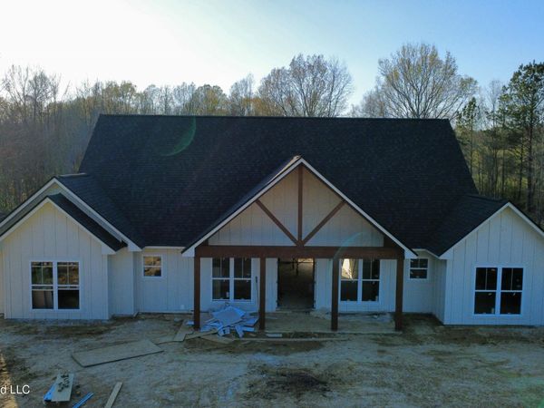 2165 N Mississippi 43, Pelahatchie, MS 39145