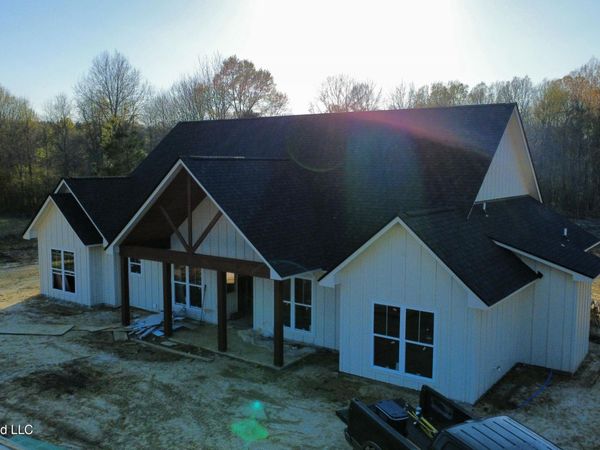 2165 N Mississippi 43, Pelahatchie, MS 39145