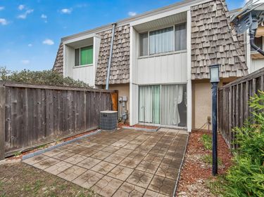 6042 Golden Valley Road, Golden Valley, MN 55422