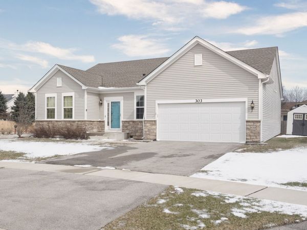 303 Owen Court , Oswego, IL 60543