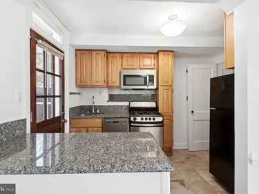 915 JEFFERSON STREET , ALEXANDRIA, VA 22314