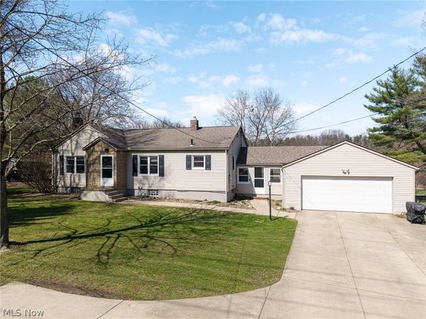 2427 Wadsworth Road , Norton, OH 44203