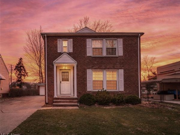 942 E 236th Street , Euclid, OH 44123