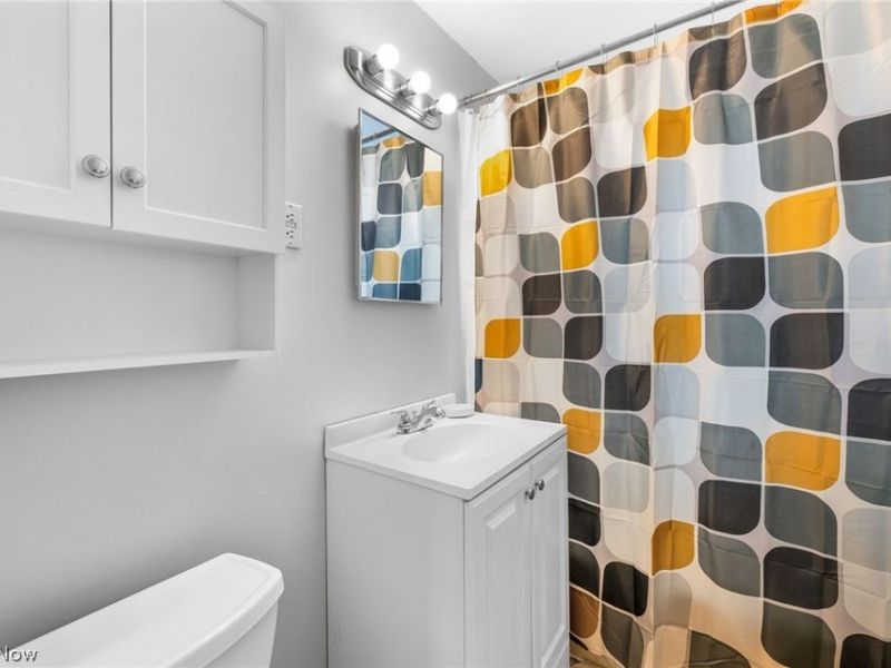 942 E 236th Street, Euclid, OH 44123 Photo 14