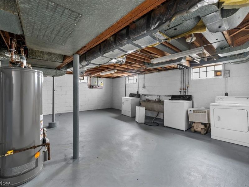 942 E 236th Street, Euclid, OH 44123 Photo 15