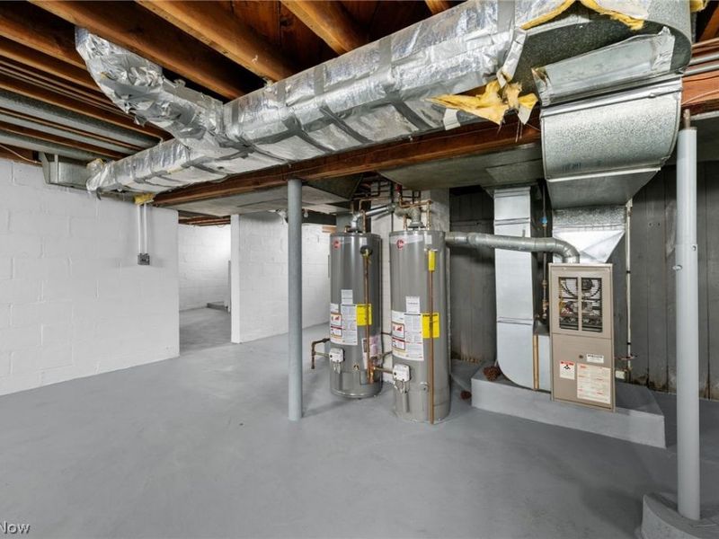 942 E 236th Street, Euclid, OH 44123 Photo 16