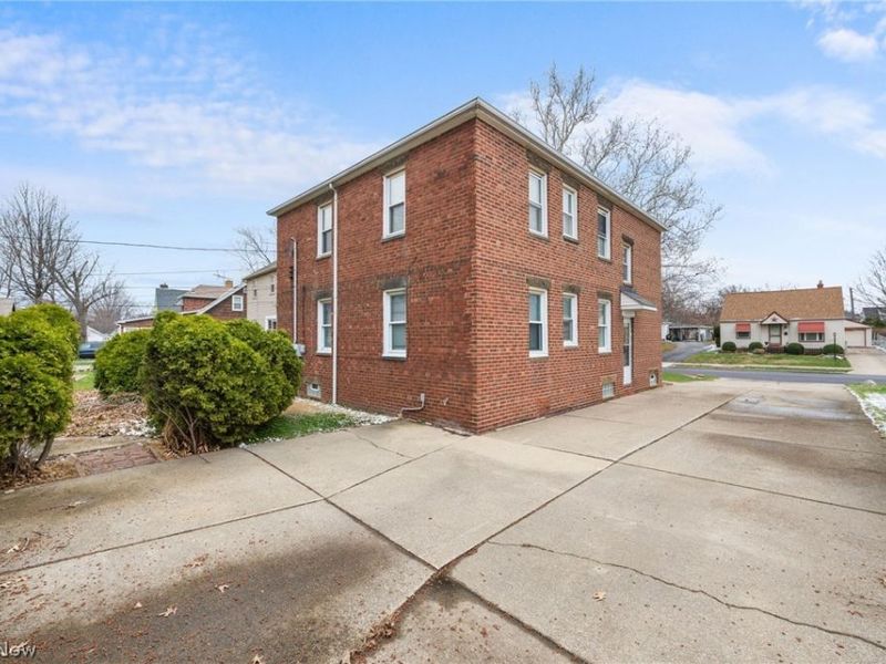 942 E 236th Street, Euclid, OH 44123 Photo 18