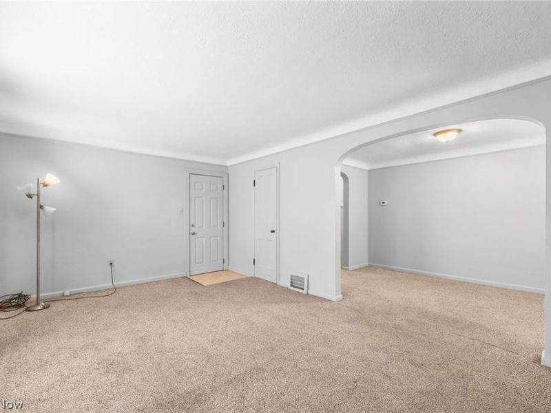 942 E 236th Street, Euclid, OH 44123 Photo 2