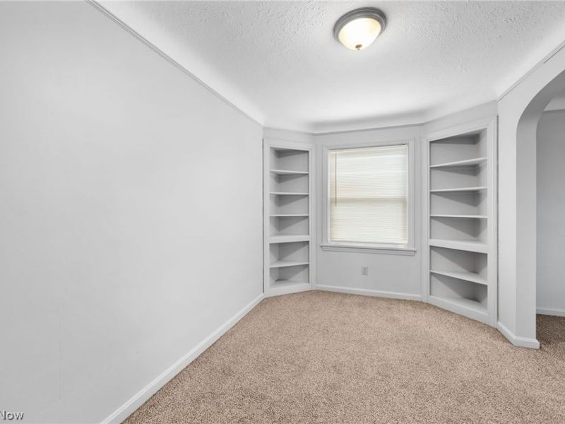 942 E 236th Street, Euclid, OH 44123 Photo 6