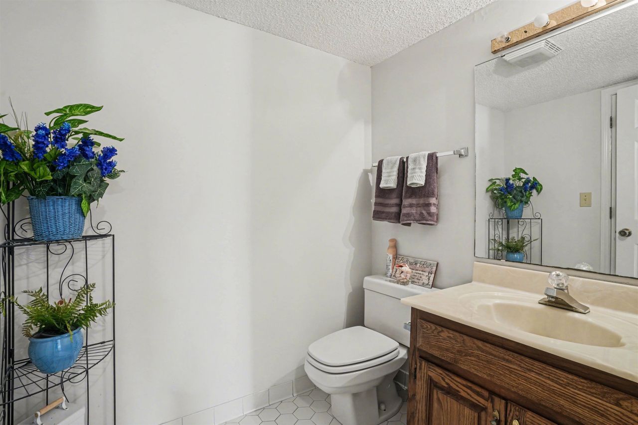 4242 Pinehurst Circle Photo 15