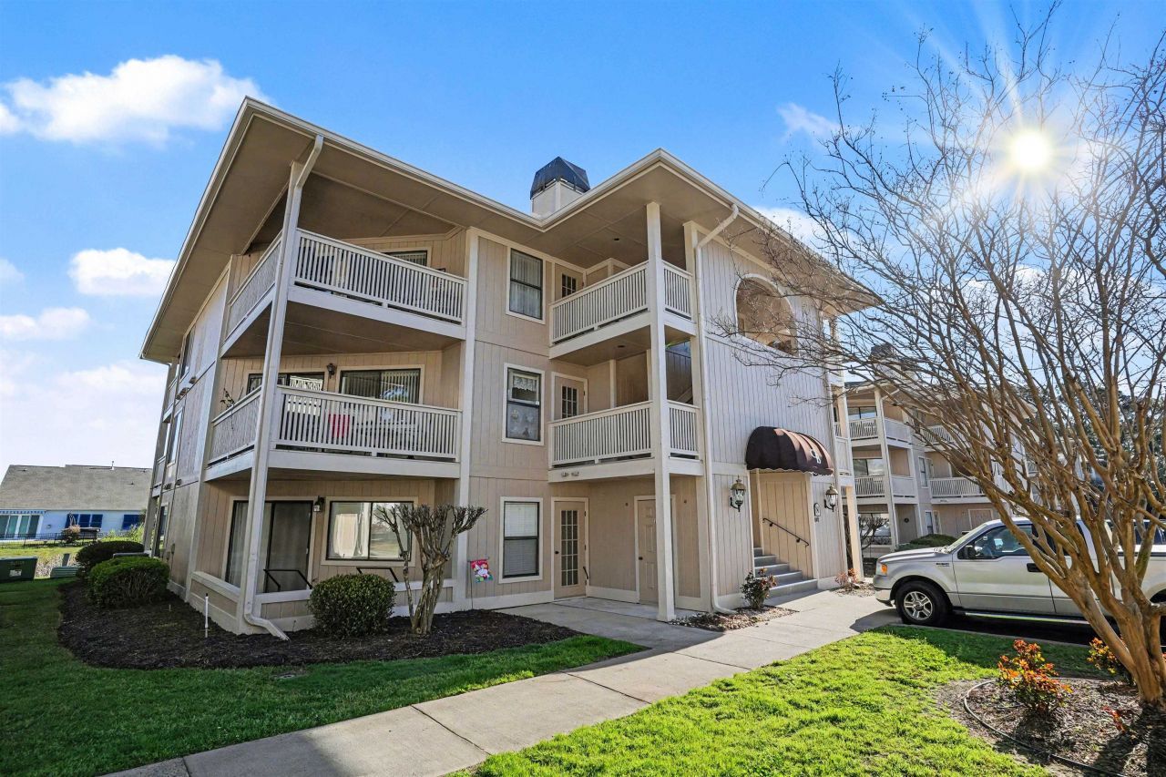 4242 Pinehurst Circle Photo 28