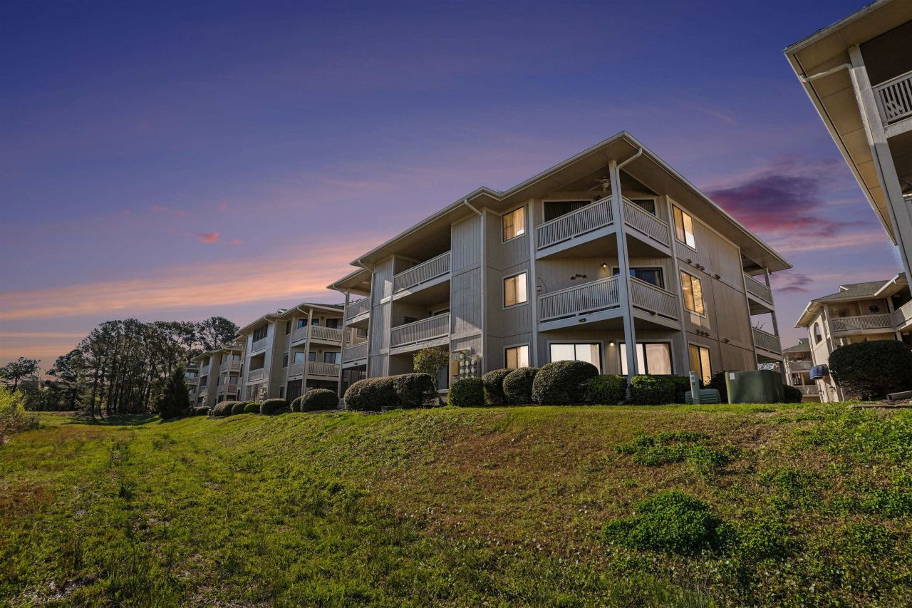 4242 Pinehurst Circle Photo 32