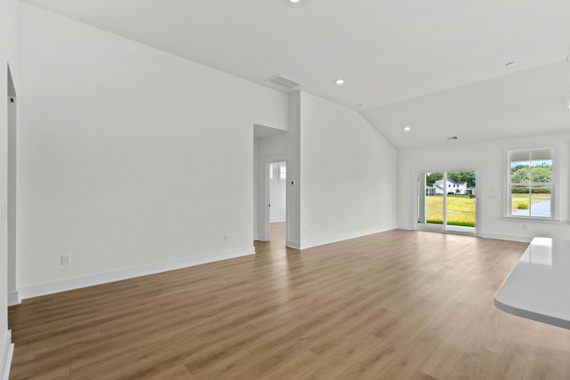 239 Letha Dr Photo 14
