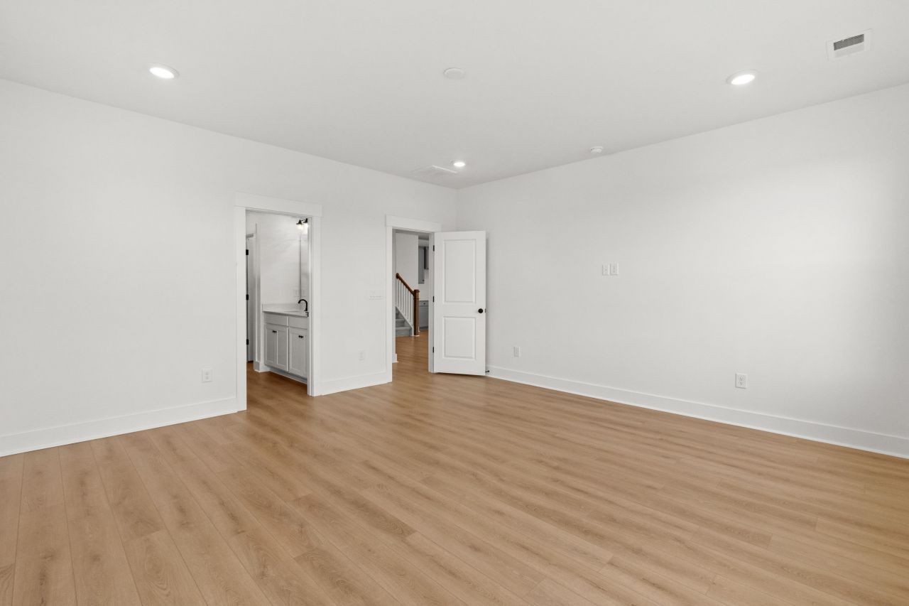 239 Letha Dr Photo 17