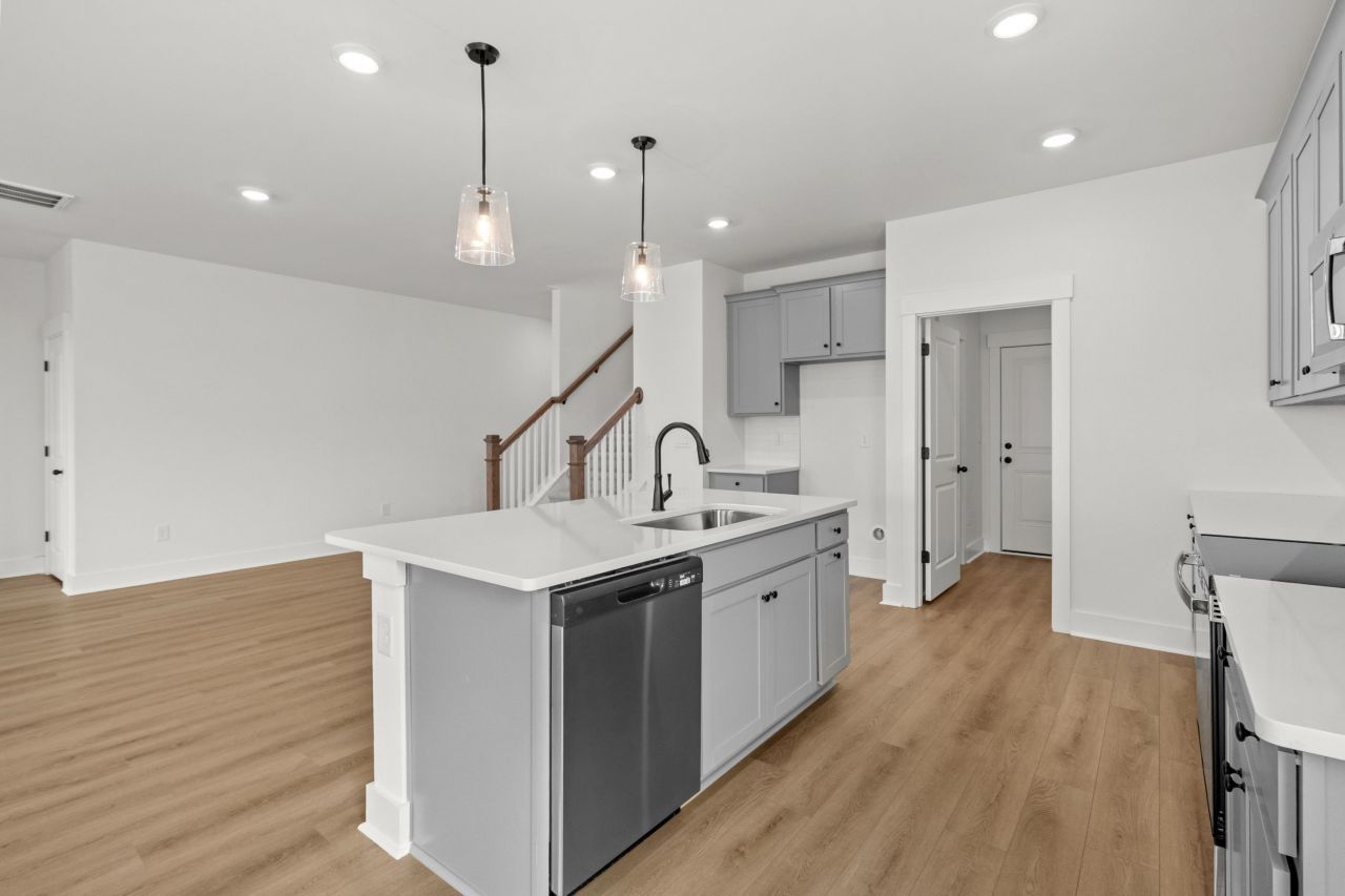 239 Letha Dr Photo 8