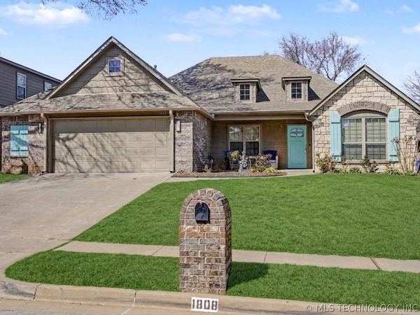 1808 E Jacksonville Street, Broken Arrow, OK 74012