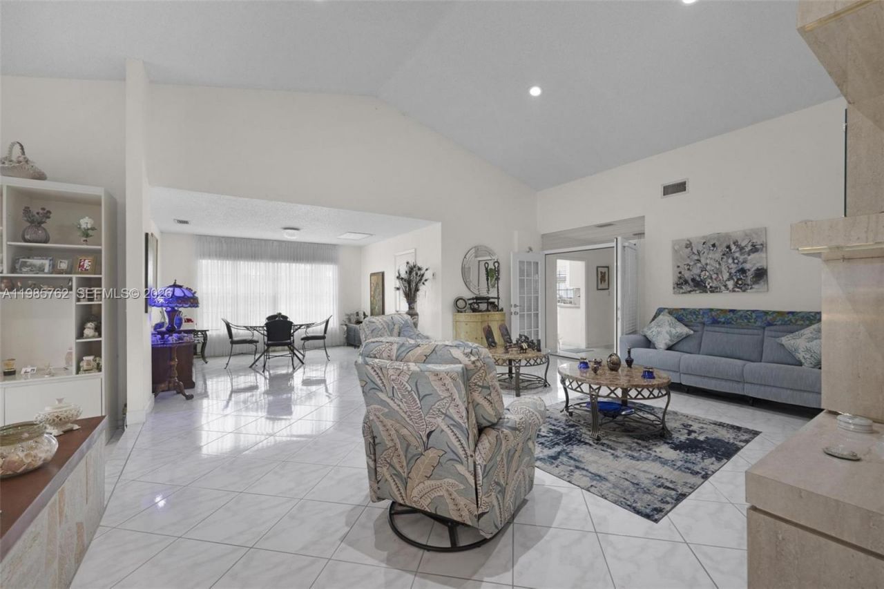 7506 SW 26th Ct , Unit 10, Davie, FL 33314 Photo