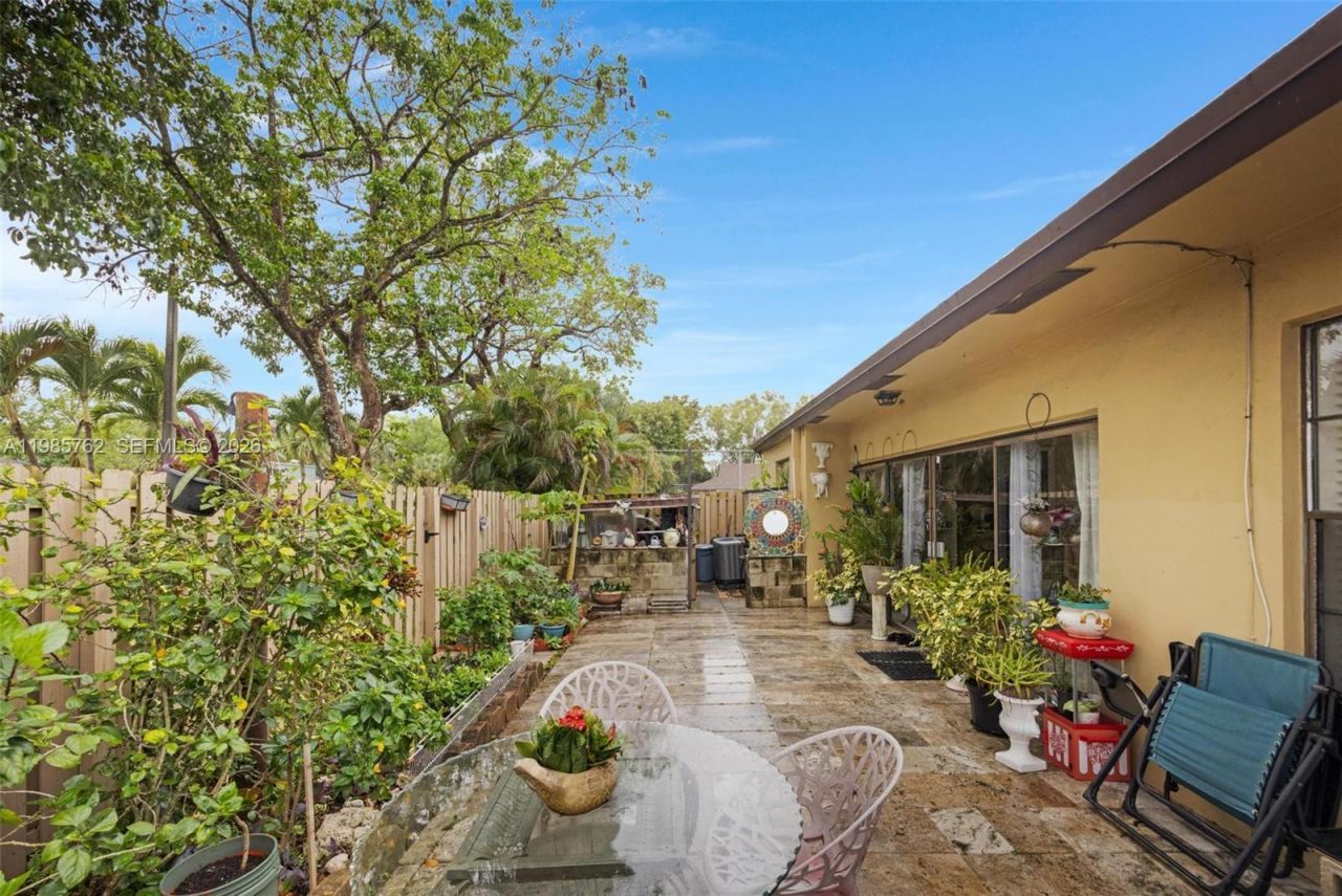 7506 SW 26th Ct , Unit 10, Davie, FL 33314 Photo