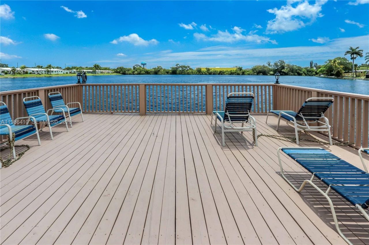 2223 Park Ln , Unit 306, Hollywood, FL 33021 Photo