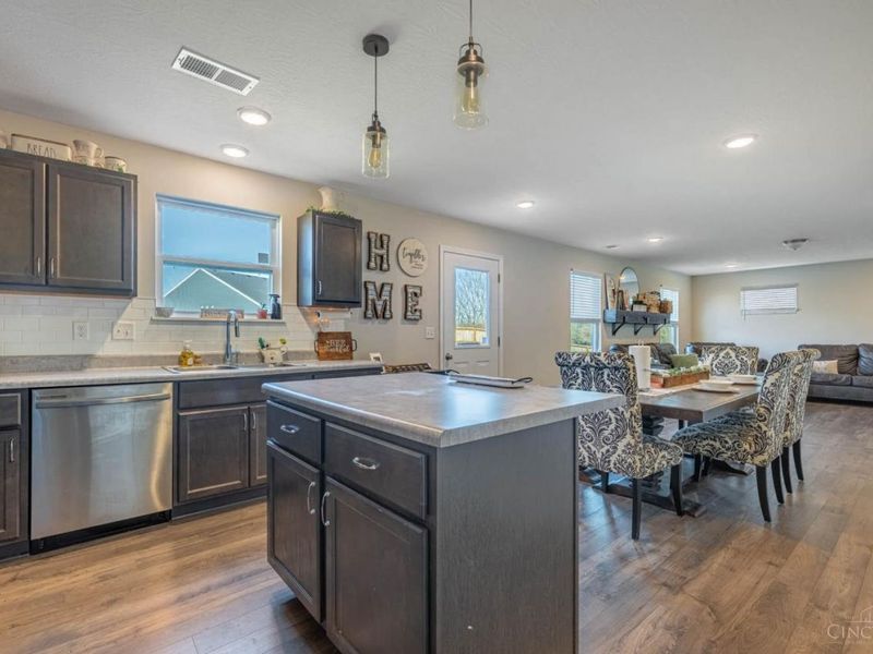 1512 Knightsbridge Court, Carlisle, OH 45005 Photo 9