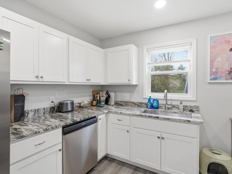 5073 Valley Ridge Road, Green Township, OH 45247 Photo 11