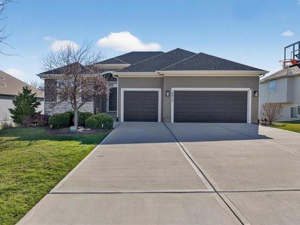 19013 Deer Run Street, Spring Hill, KS 66083